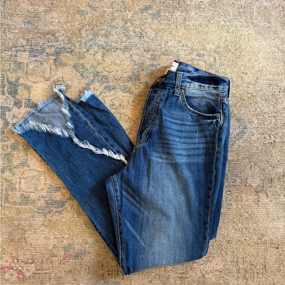 Band of Gypsies NWOT Cropped Frayed High Rise Blue Denim Jeans